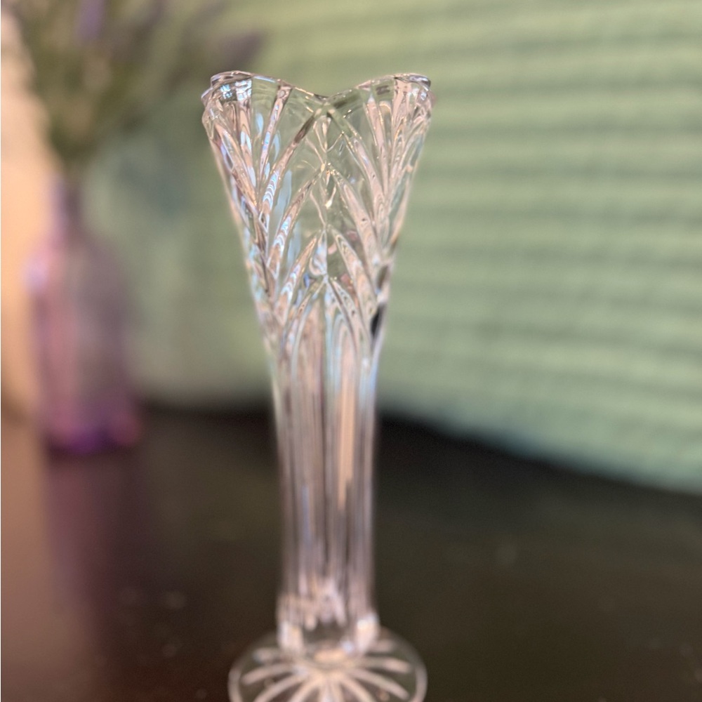 Noritake Treasury Crystal Bud Vase - Clear Glass Home Accent